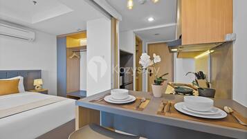 Departamento, 1 habitación, vista a la ciudad | Comedor