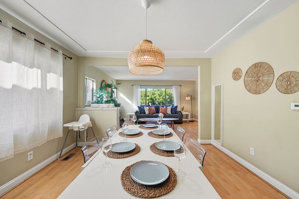 3b2b Spacious House Close To Cal/ Sf W/d & Parking - Oakland, CA