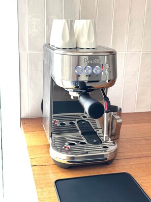 Coffee and/or coffee maker - Little Red Gate Urban Retreat (Kingston)