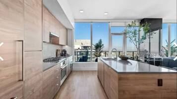 Mikrowelle, Ofen, Herdplatte, GeschirrspĂŒler