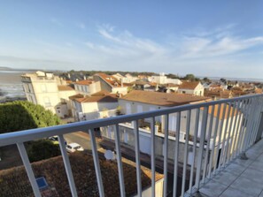 Property grounds - Apartment with sea view (FOURAS)