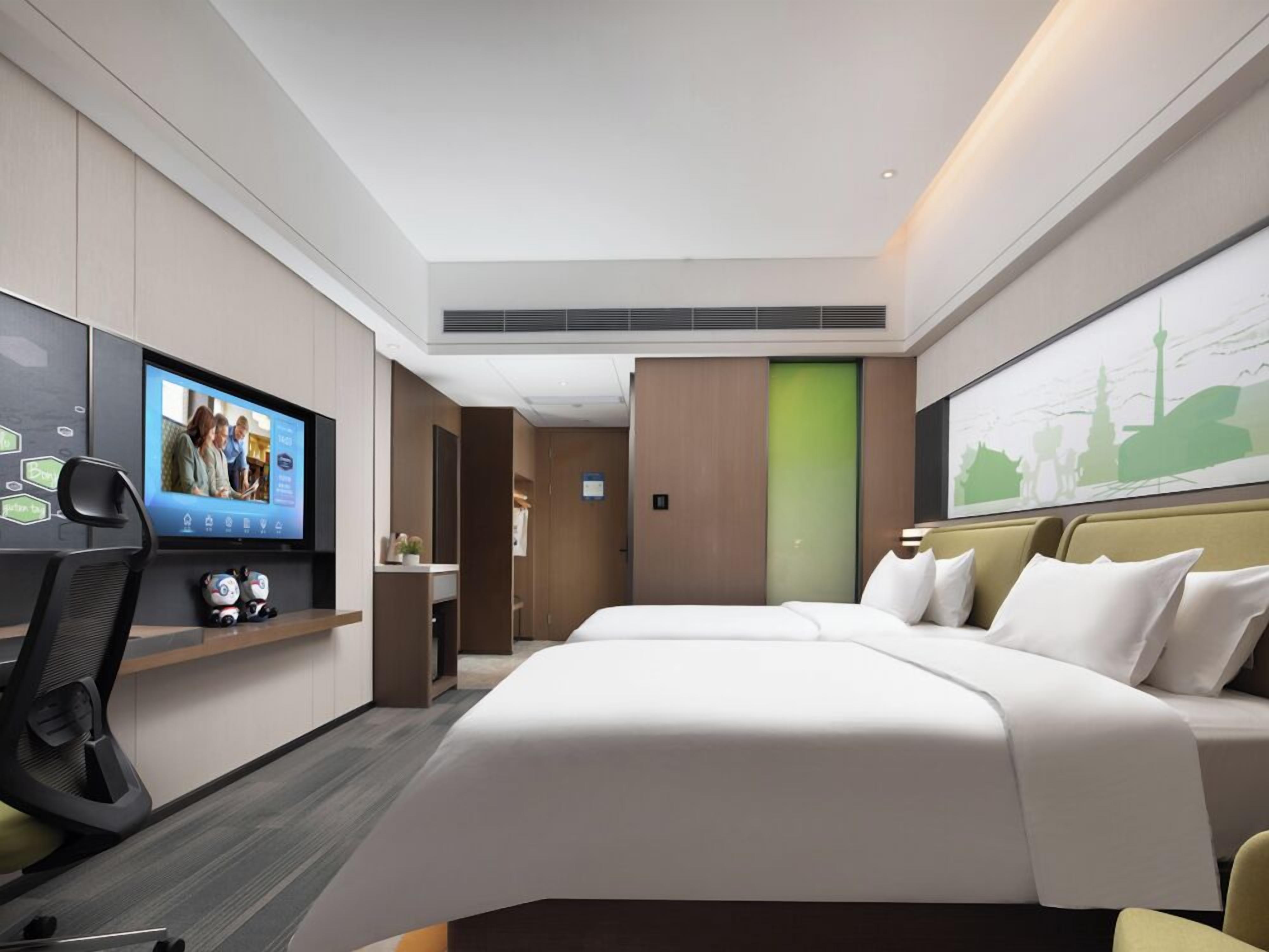 Premium bedding, down duvets, Select Comfort beds, desk
