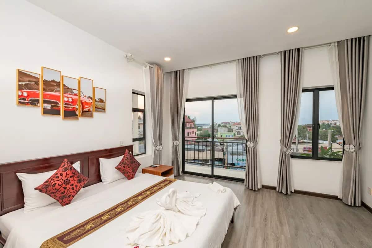 Deluxe Studio Suite | Free WiFi