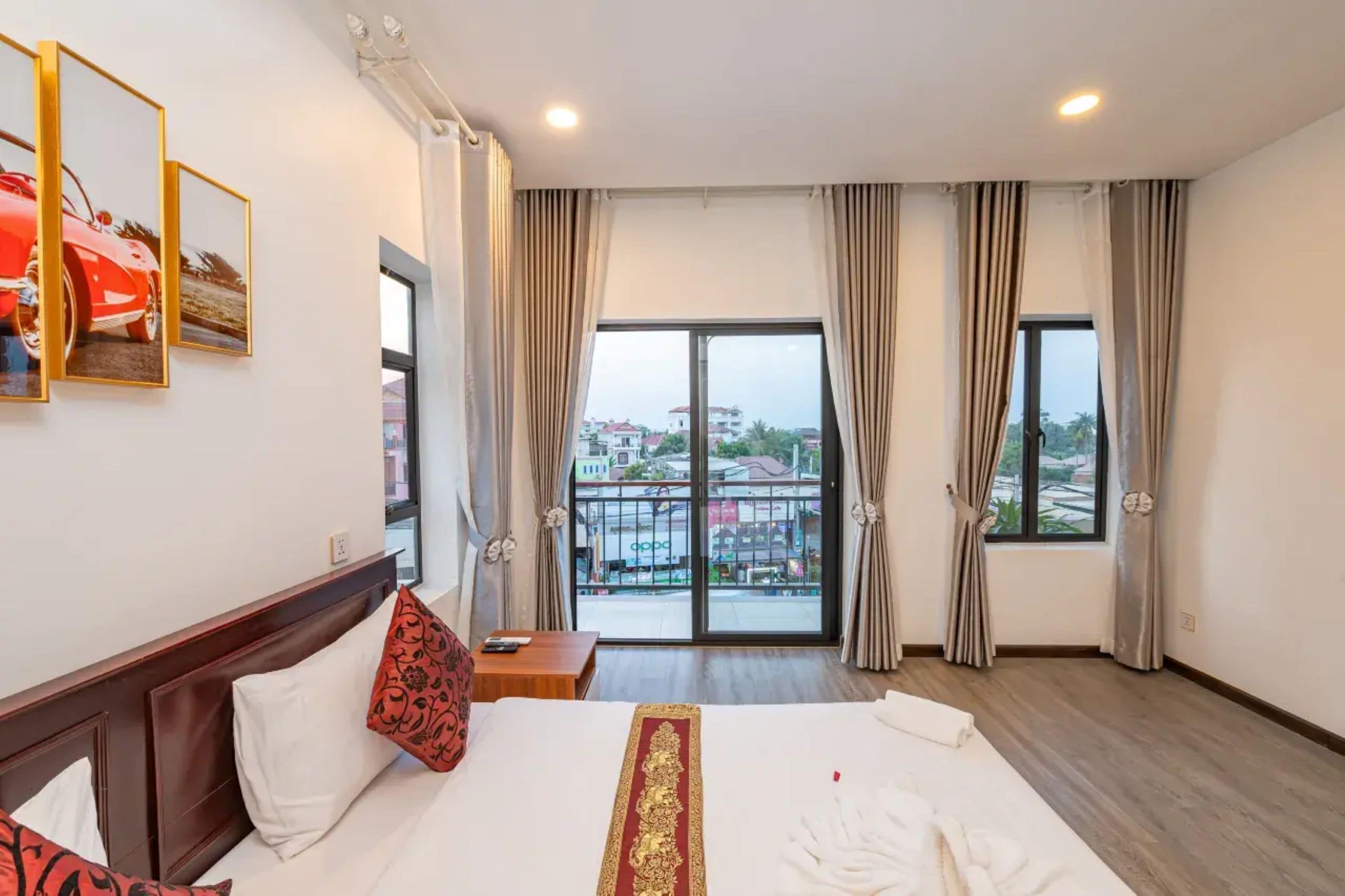 Deluxe Studio Suite | Free WiFi