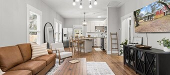 The Historic Sweetwater Cottage Firepit & Cornhole