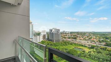 Apartemen, 1 kamar tidur, pemandangan kota | Balkon