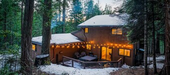 Spacious Yosemite Cabin - Projector - King Beds +EV-L2