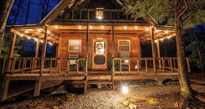 5-Star A-Frame Luxe Glamping Near Red River Gorge & Cave Run Lake! Pet Friendly!