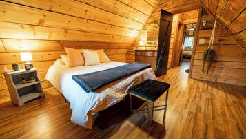 2 Schlafzimmer, Zimmersafe, Bügeleisen/Bügelbrett, WLAN