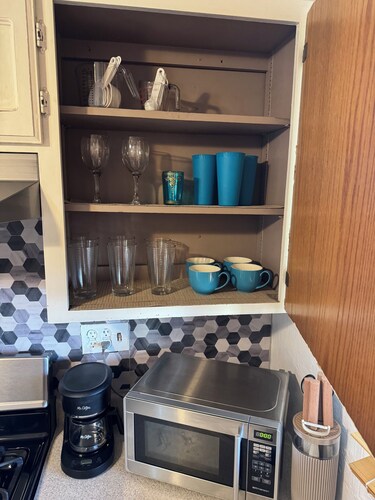Marvelous studio with AC in vibrant Tempe neighborhood