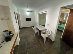 1 habitación, wifi gratis y ropa de cama