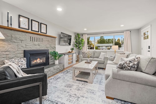 Delightful 3-bedroom house in quiet Puyallup neighborhood