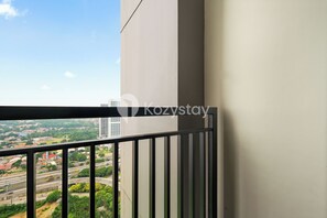 Balcony - Coralia by Kozystay - Cilandak (Jakarta)