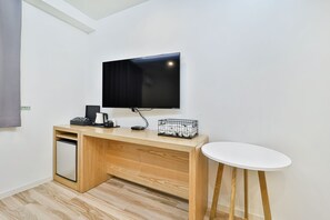 Quartos à prova de som, Wi-Fi de cortesia, roupa de cama