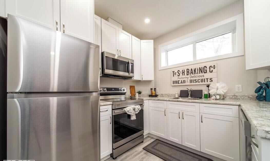 冰箱、微波炉、烤箱、炉灶