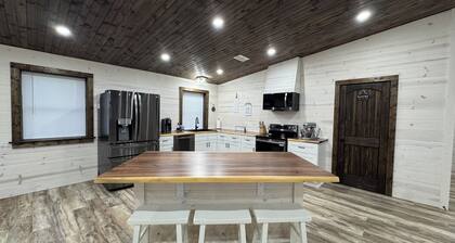 The Loft at Mountain Laurel with amazing views of Blue Bouncer Mountain.