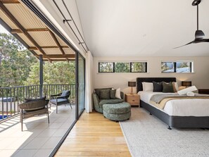 3 bedrooms, iron/ironing board, travel cot, free WiFi