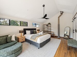 3 bedrooms, iron/ironing board, travel cot, free WiFi - Whisperwood | Private Pool | Family Friendly (Burnside)