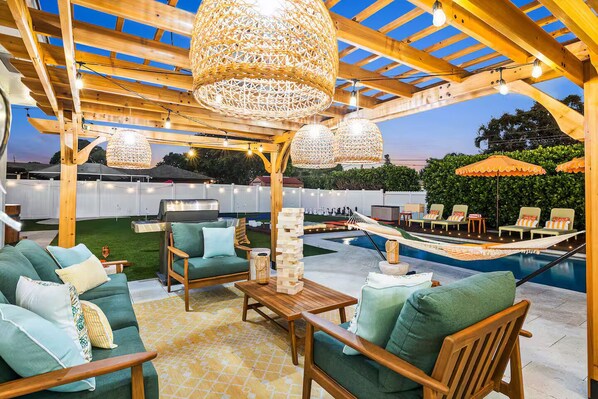 Terrace/patio - Wellness Retreat at WPB - HotTub | Sauna | ColdPlunge | Golf (West Palm Beach)