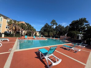 Pool - a 4/2 cozy apt near UF and Shands Hospital (Gainesville)
