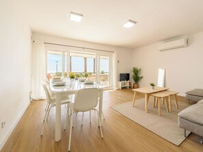 Dining - Del Sol by Interhome (Salou)