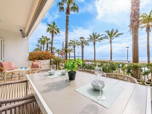 Outdoor dining - Del Sol by Interhome (Salou)