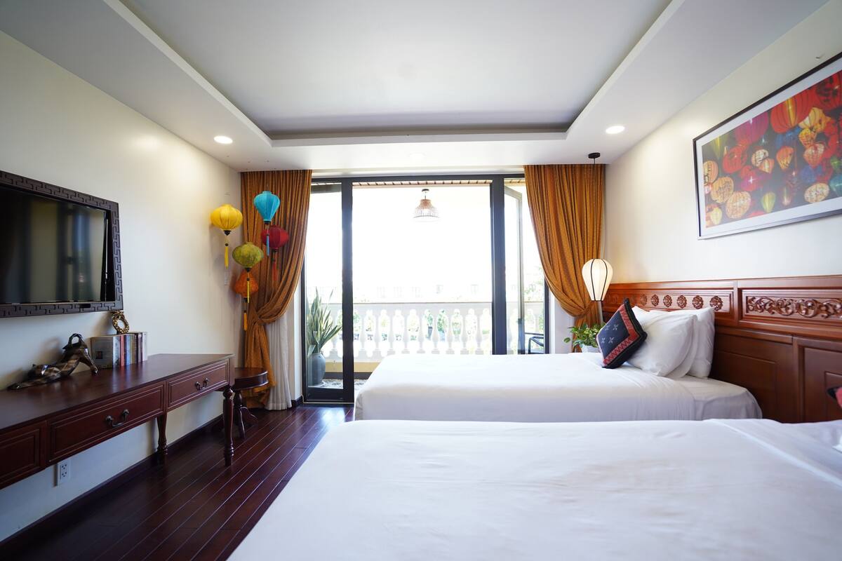 Superior Room, Non Smoking, City View | Desk, laptop workspace, blackout drapes, iron/ironing board