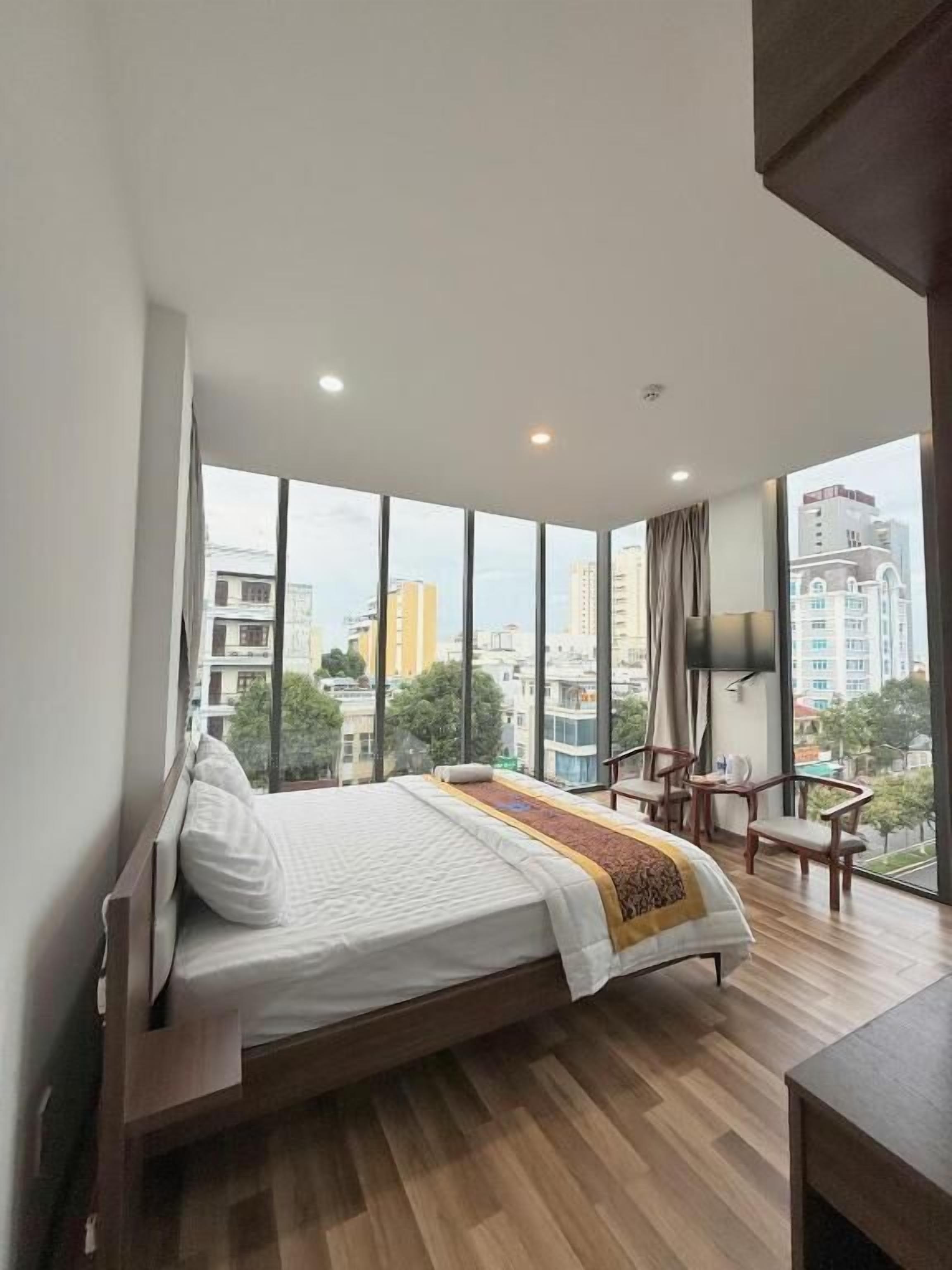 Sistema de insonorización, tabla de planchar con plancha y wifi gratis 