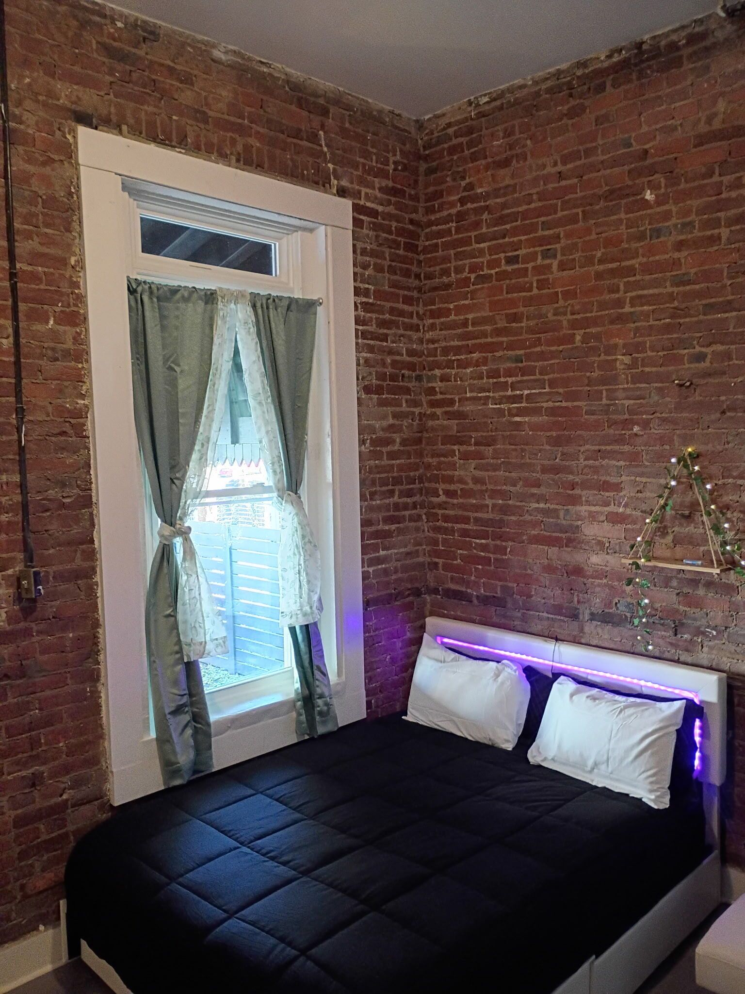 1 bedroom, internet, bed sheets