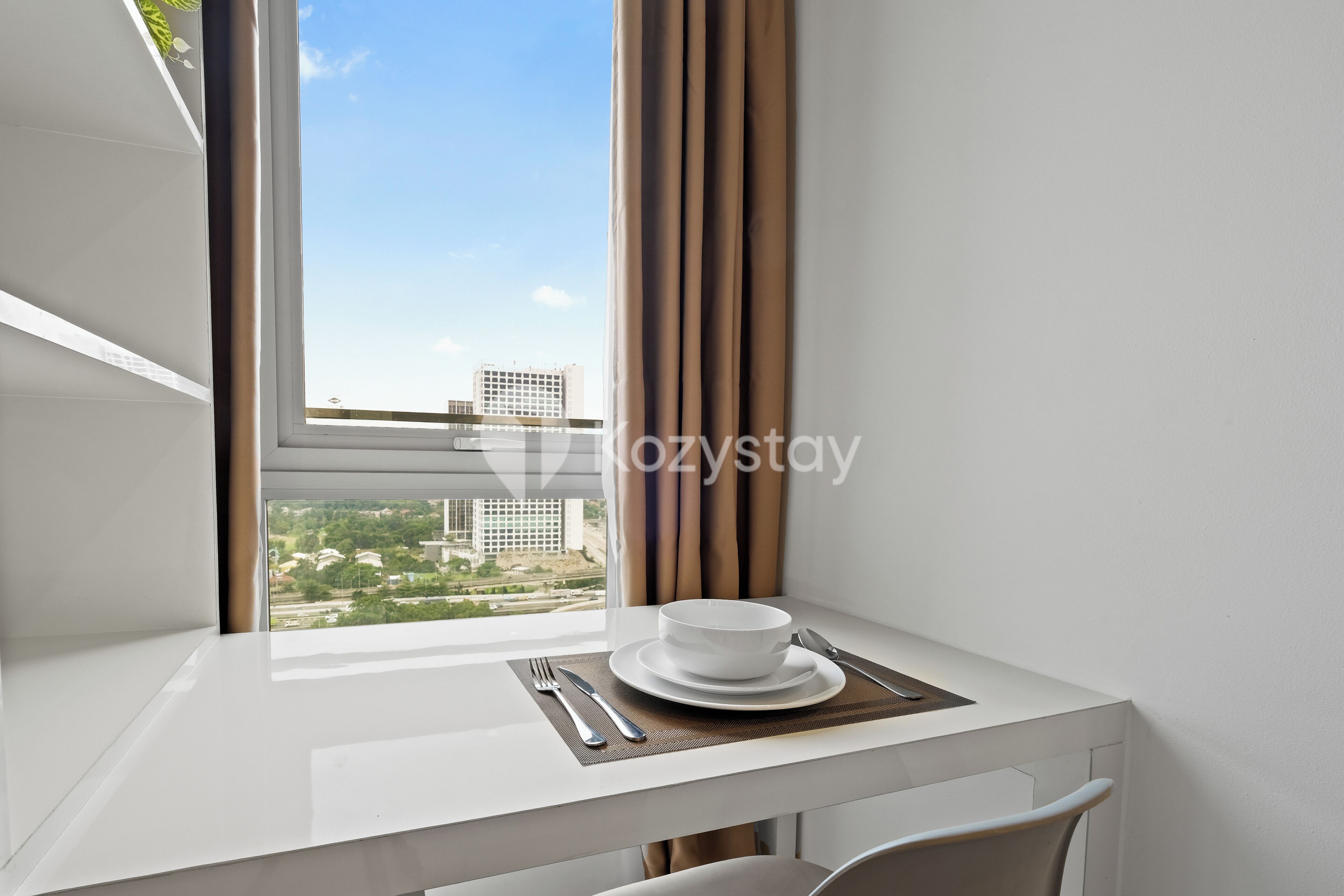 Apartment, 1 Bedroom, City View | Dining room