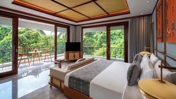 Standard Suite, Garden View | Item bar mini percuma, peti besi dalam bilik, meja