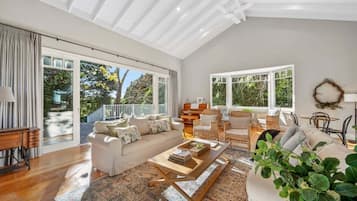 Kamin, Tischtennisplatte