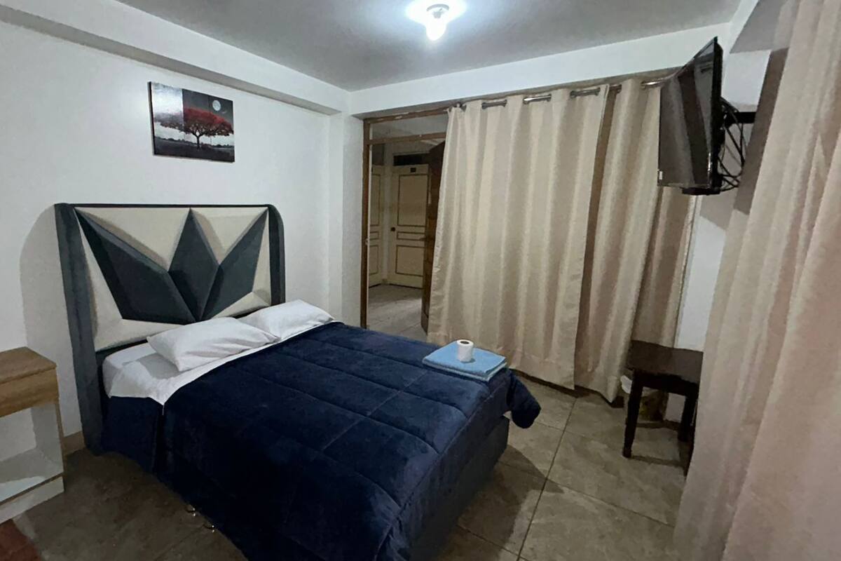 Single Room, 1 Queen Bed | Free WiFi