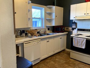 Microwave, oven, stovetop, dishwasher