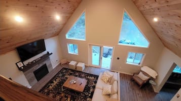 TV connectée, cheminée