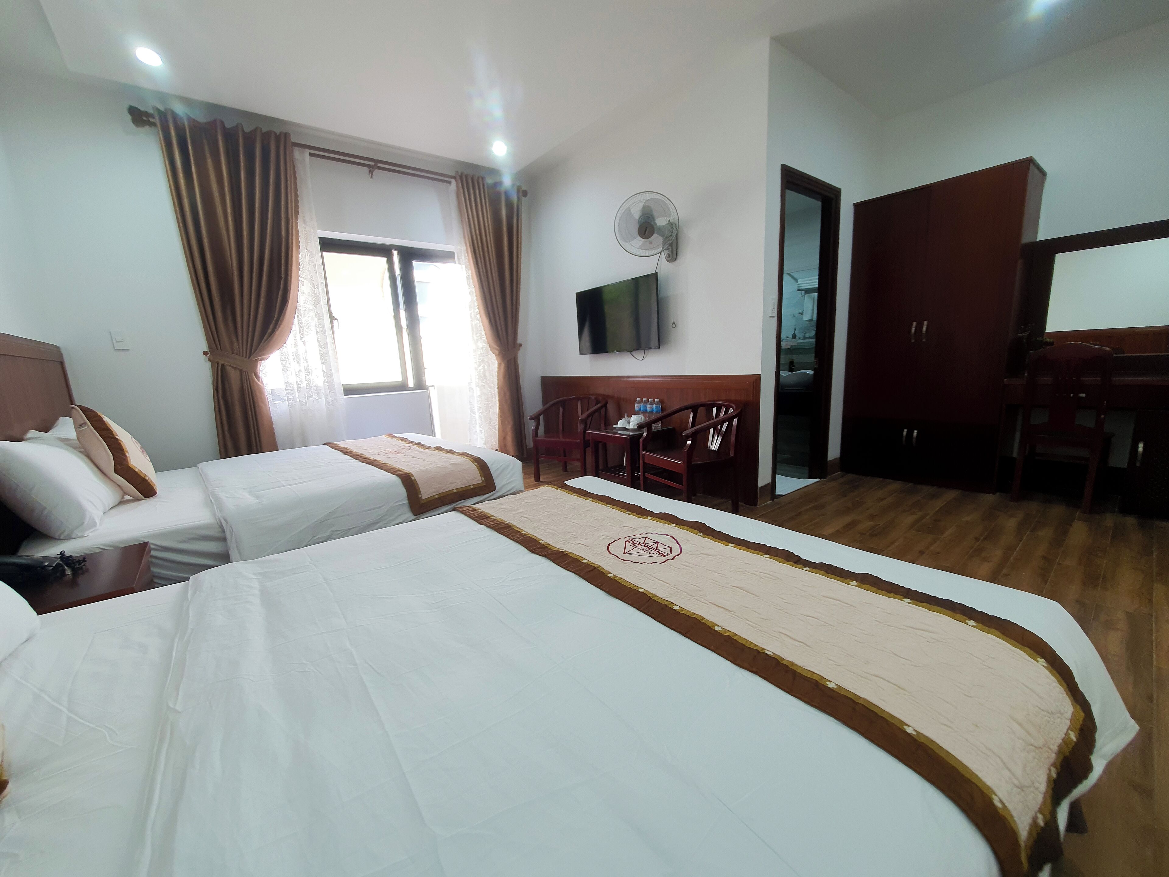 Ropa de cama de alta calidad y escritorio 