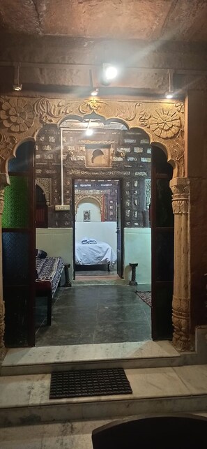 غرفة عادية ثلاثية - منظر للفناء | واي فاي مجانًا