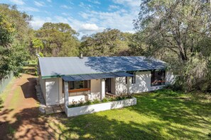 Exterior - Relaxed Rural Hideaway Between Busselton & Dunsborough, Steps from Geographe Bay (Marybrook)