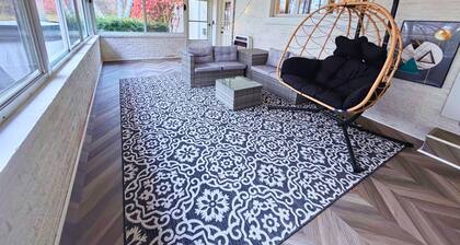 Immersive Themed Luxury Getaway-W/th- Hot Tub/Theater/Game Room/Gym-Sleeps Large