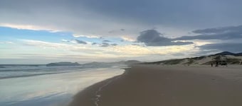 Entire home in Florianópolis, Brazil near Lagoa, Mole and Joaquina