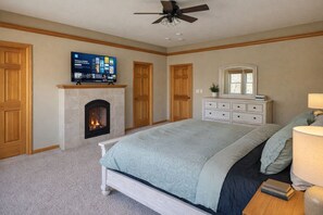 5 makuuhuonetta, silitysrauta/-lauta, Wi-Fi, vuodevaatteet