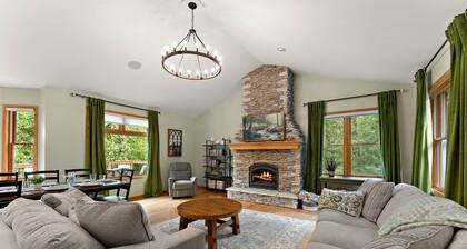 The River House - 4 BR Retreat on the Apple River