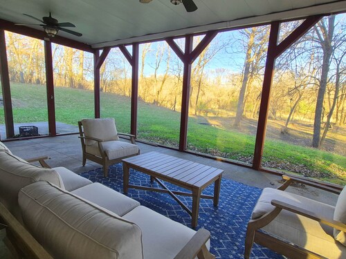 The River House - 4 BR Retreat on the Apple River