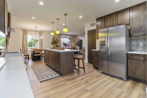 Fridge, microwave, oven, stovetop - Modern Oasis w/ Private Jacuzzi, Firepit & Yard (Scottsdale)