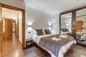 2 bedrooms, laptop workspace, free WiFi, bed sheets