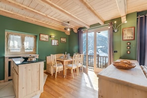 Dining - Baita Delle Stelle (Bessè Alto)