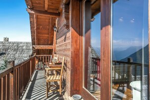 Family Apartment, Multiple Bedrooms, 2 Bathrooms (Baita Delle Stelle) | Property grounds