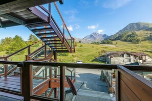 Family Apartment, Multiple Bedrooms (Appartamento Tracce Di Neve) | Property grounds - Appartamento Tracce Di Neve (Sestriere)