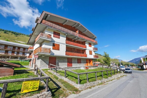 Honeymoon Apartment, 2 Bedrooms, Balcony (Appartamento Nube Di Argento Near Ski) | Exterior - Appartamento Nube Di Argento Near Ski Lift (Sestriere)