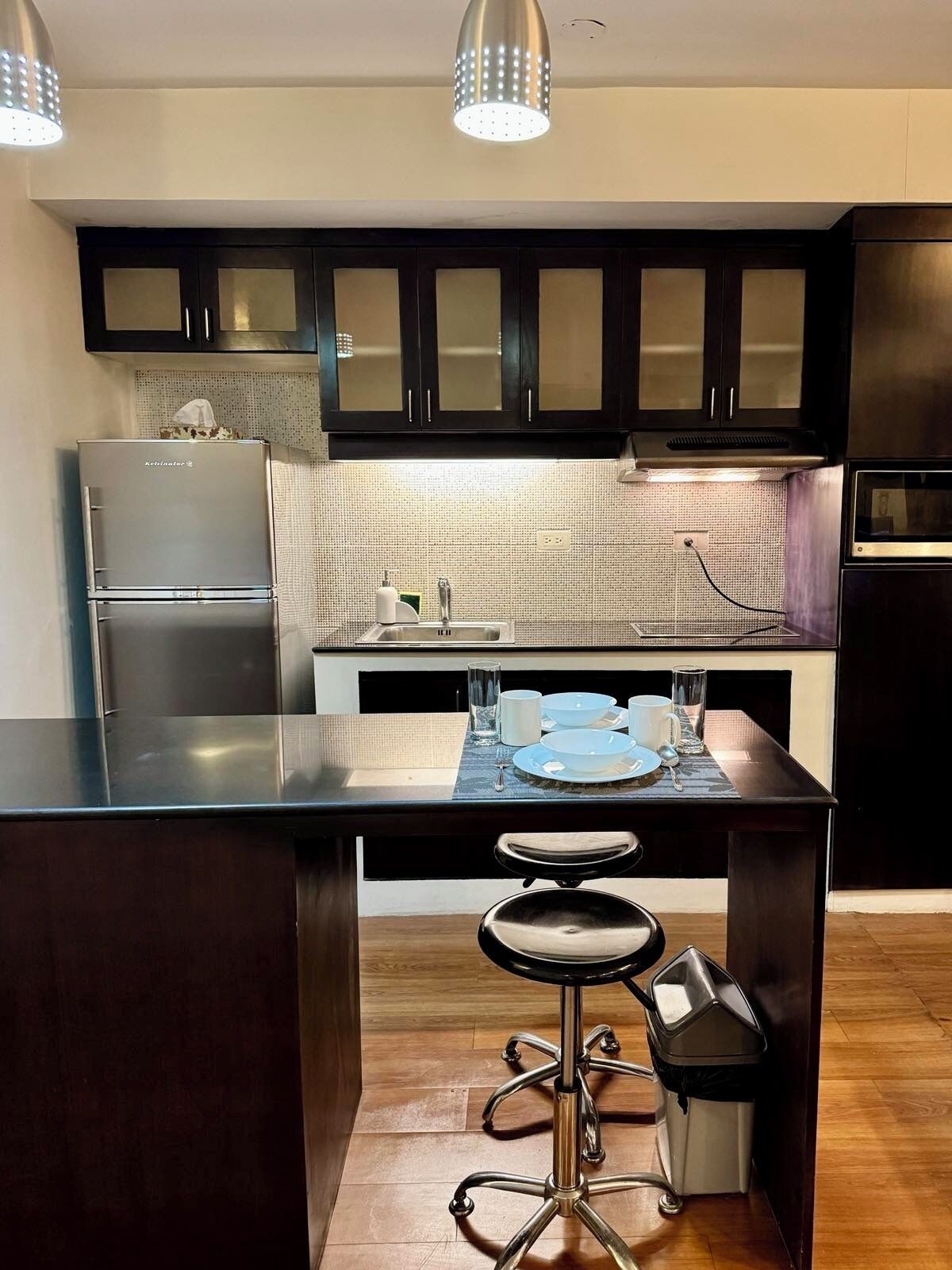 冰箱、电热水壶